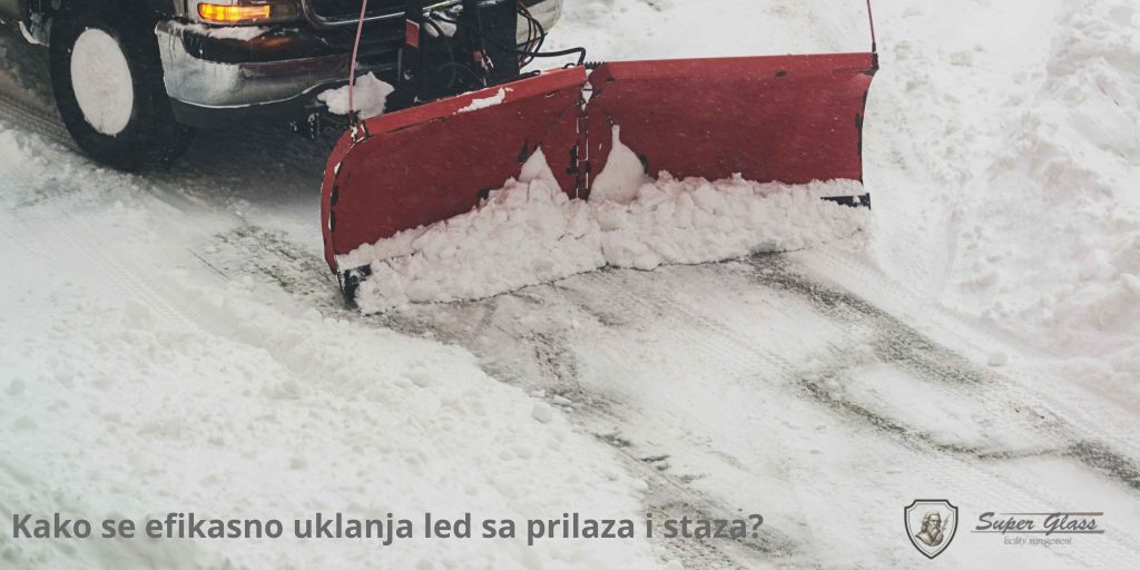 Kako se efikasno uklanja led sa prilaza i staza : vodič za vlasnike kompanija i firmi